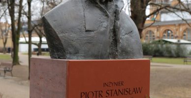 Relacja z odsłonięcia pomnika Piotra S. Drzewieckiego
